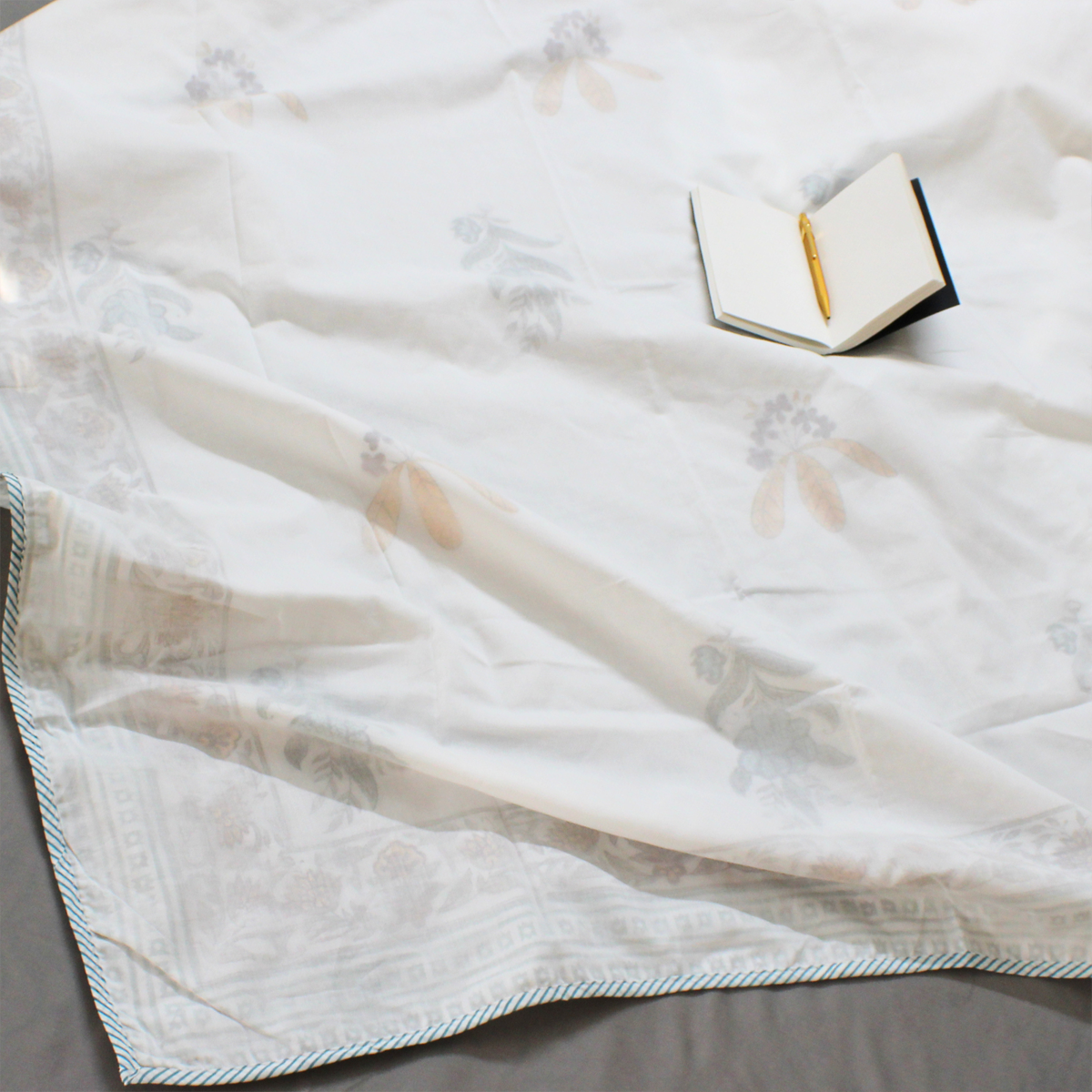 Floral Hues Muslin Dohar (Y Motif)