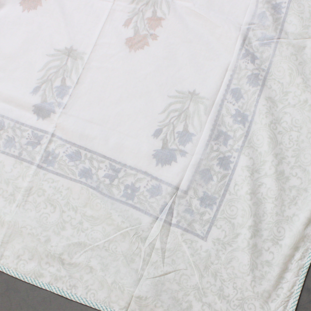 Floral Hues Muslin Dohar (Oak Petals)