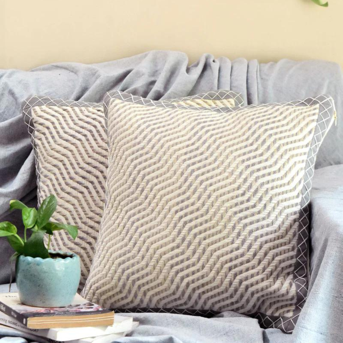 Werifesteria Cushion Cover