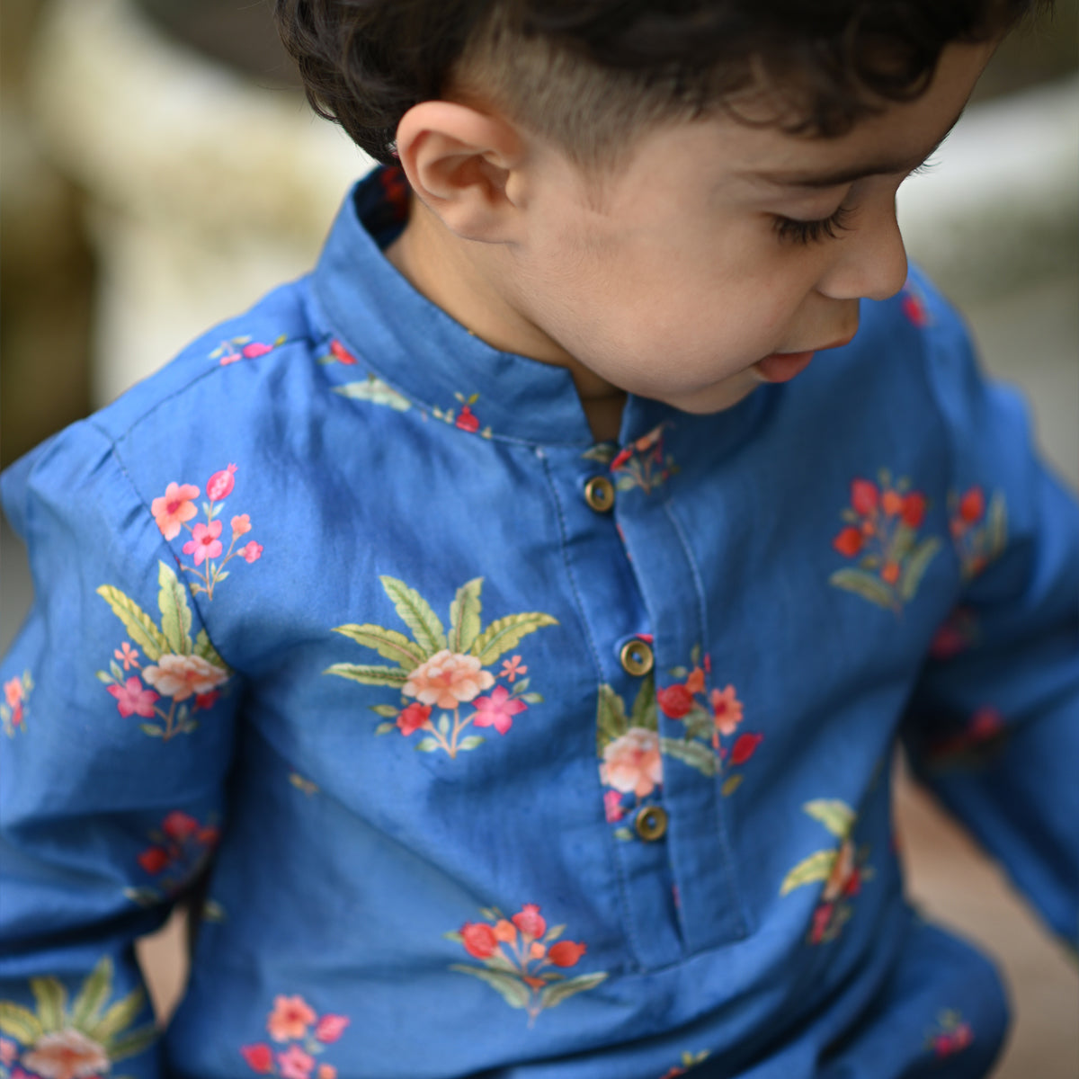 Abhimanyu Kurta And Pyjama Set- Electric Blue Anaar Bagh