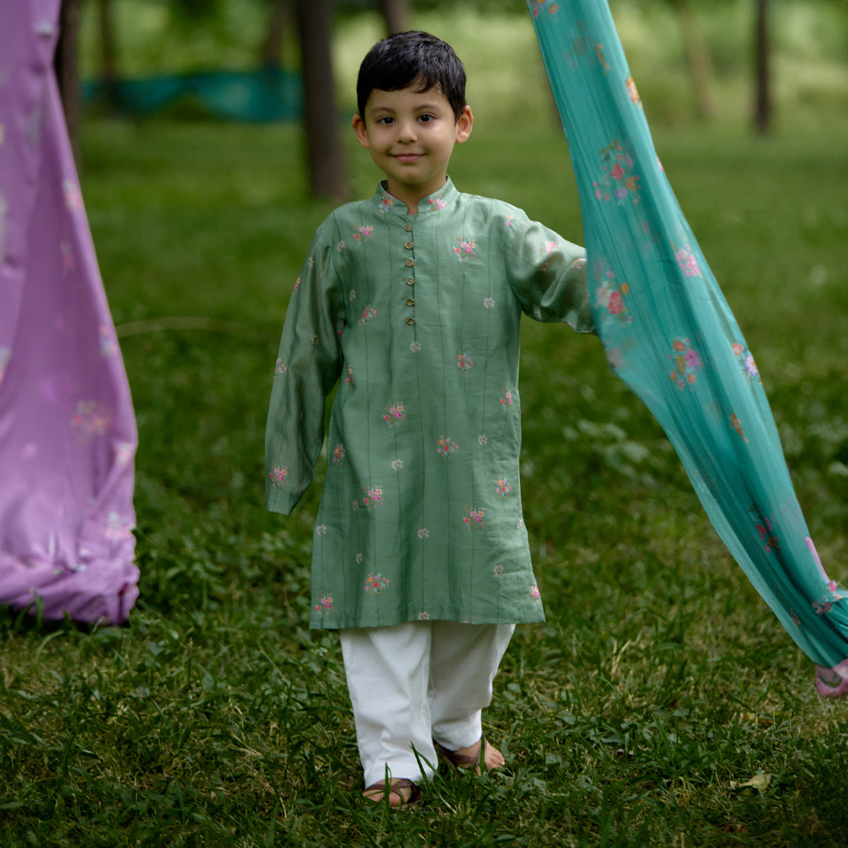 Tulsi Rekh Chitthi Kurta Set