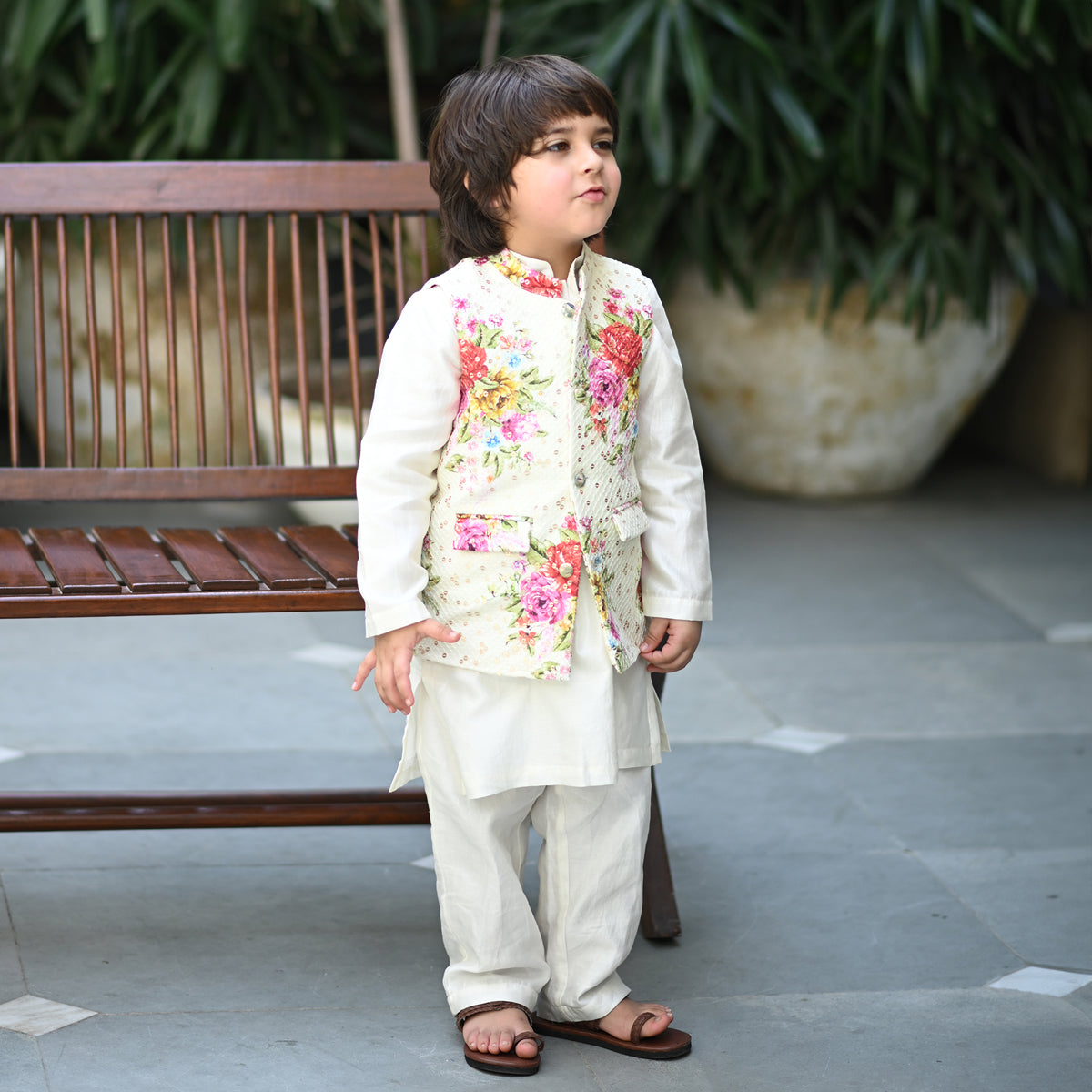 Abeer Bandhi Set White