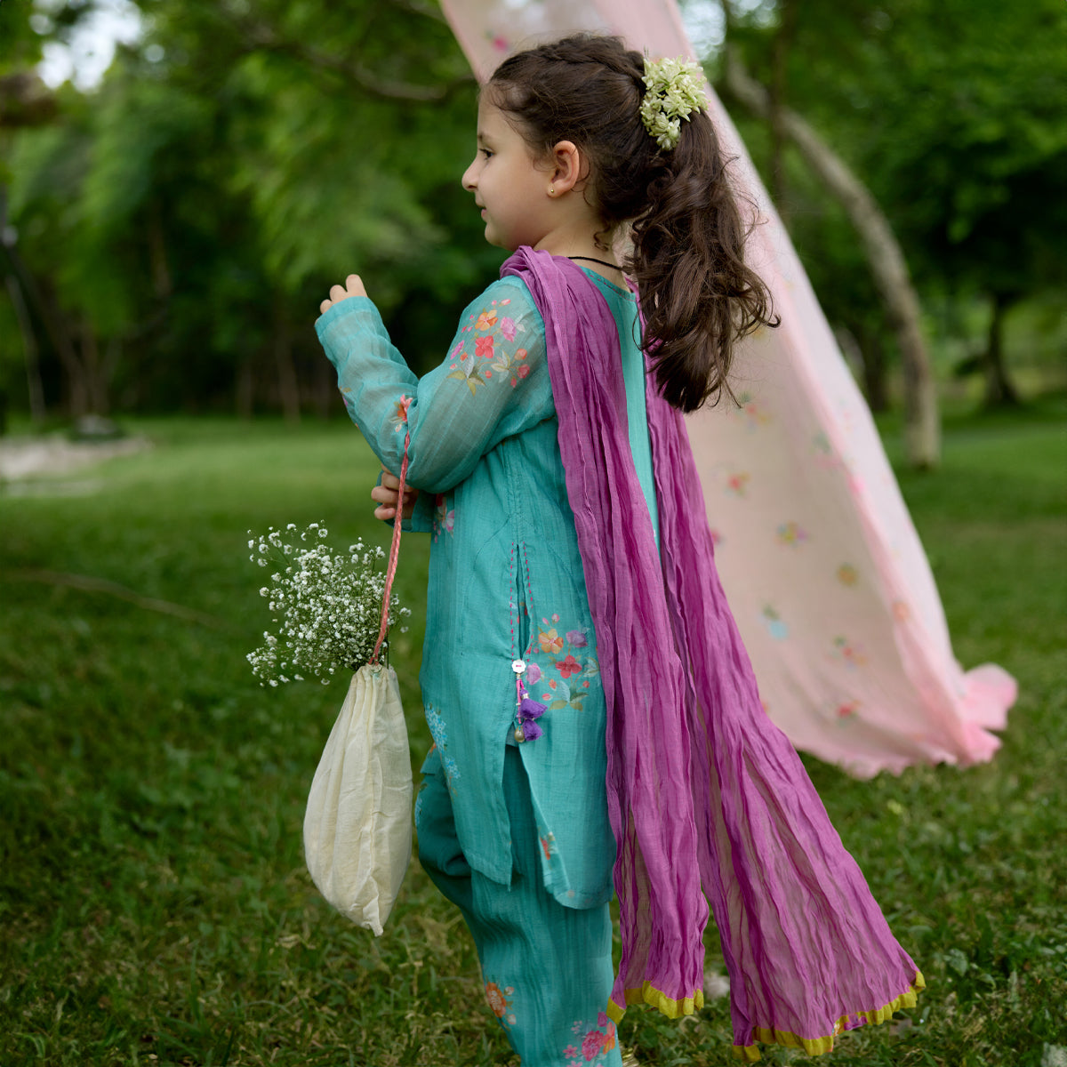 Paan Chitthi Kurta Set