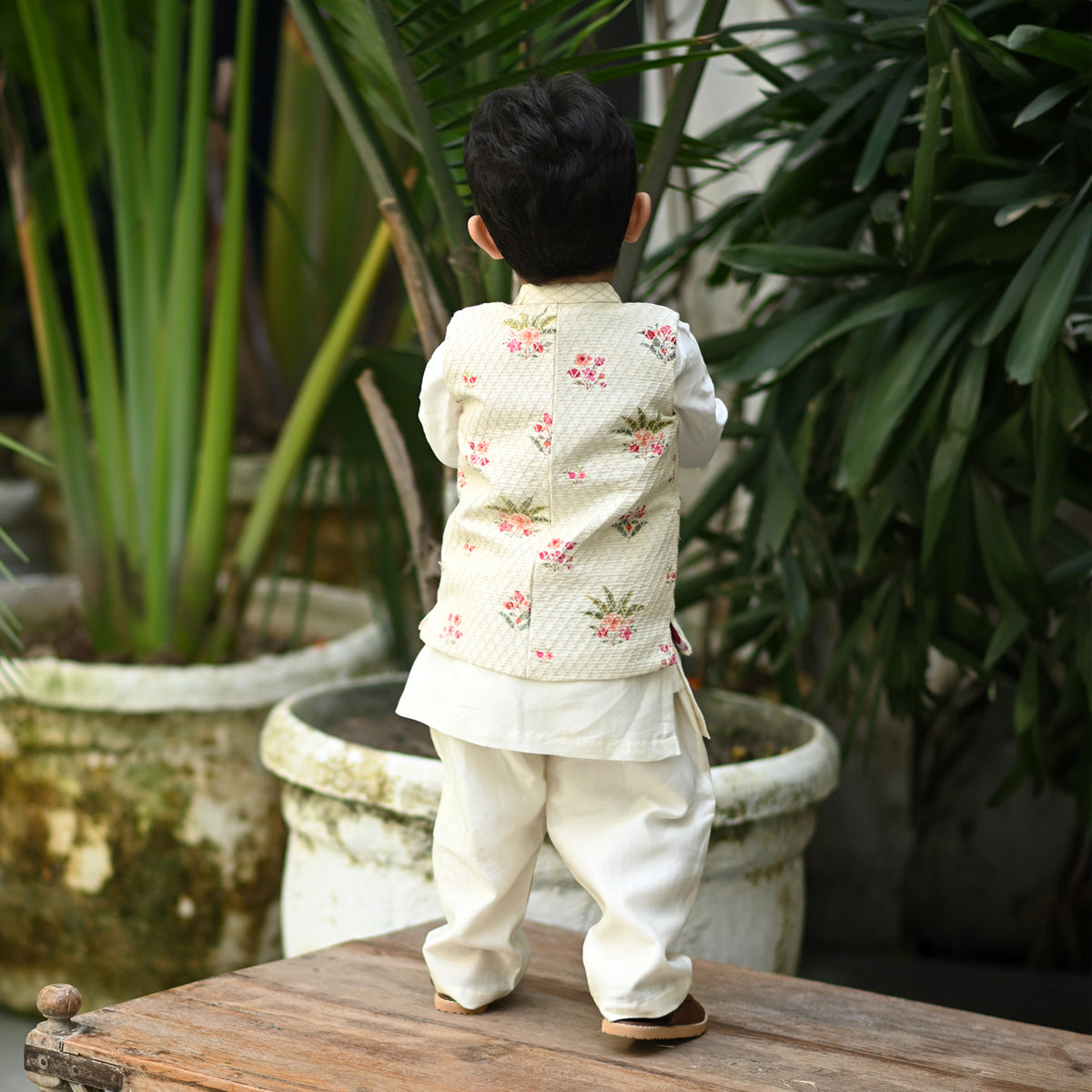 Uday Bandhi Set-White Anaar Bagh