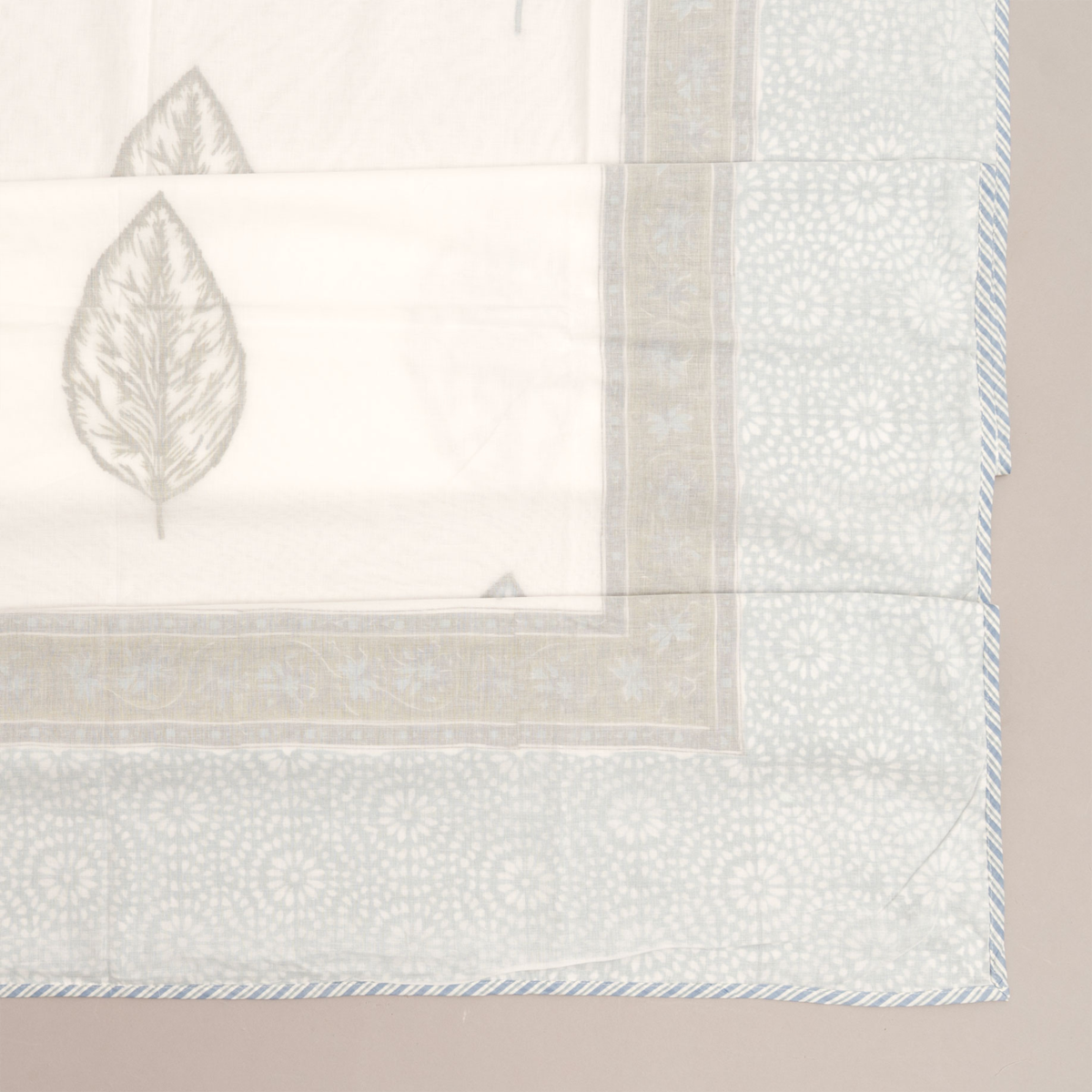 Floral Hues Muslin Dohar (Leaf)
