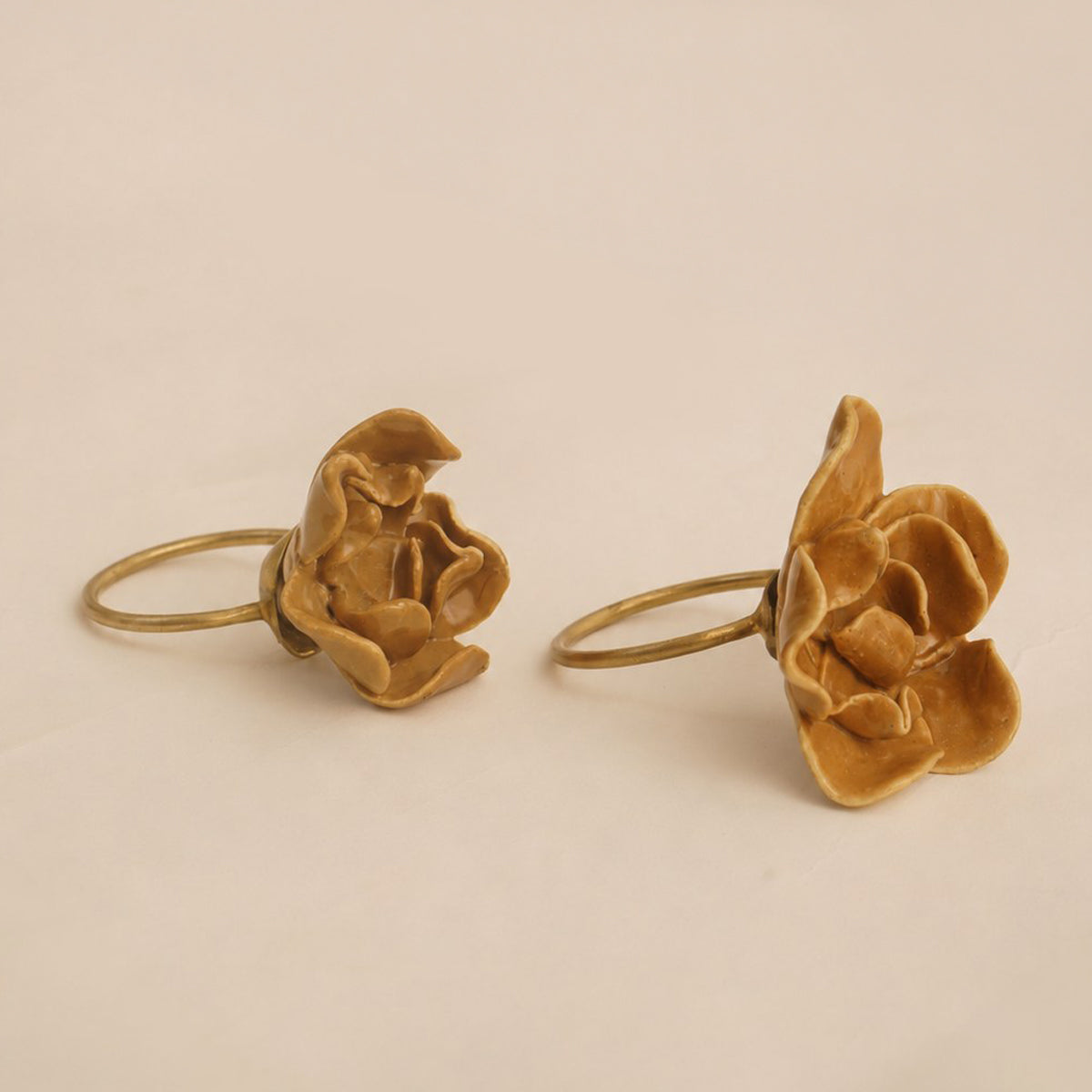 Petal Napkin Ring (Set of 4) - Brown