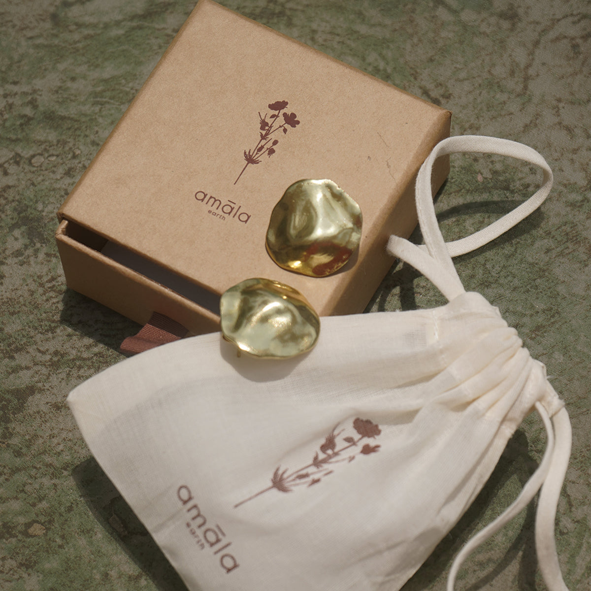 Drops Stud - Brass