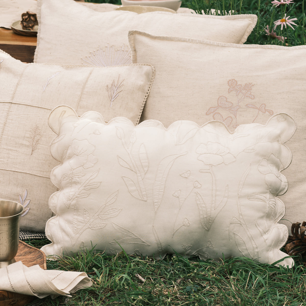 Dew Cushion - Ivory