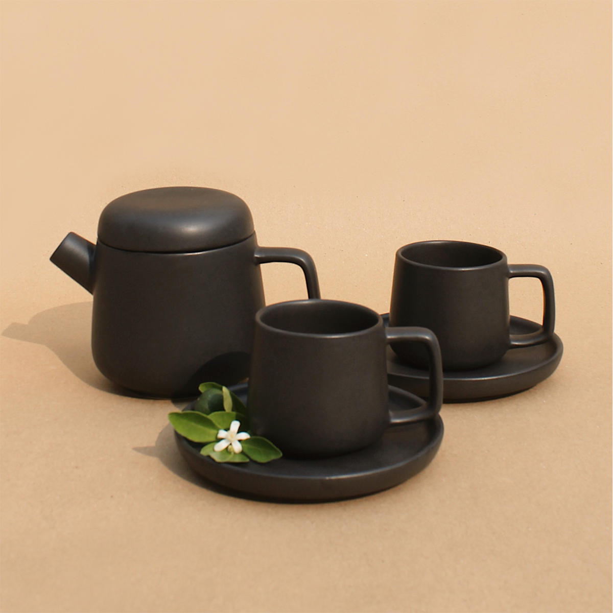 Kanso Tea Set with Gift Box (1 Tea Pot + 2 cups + 2 saucers)