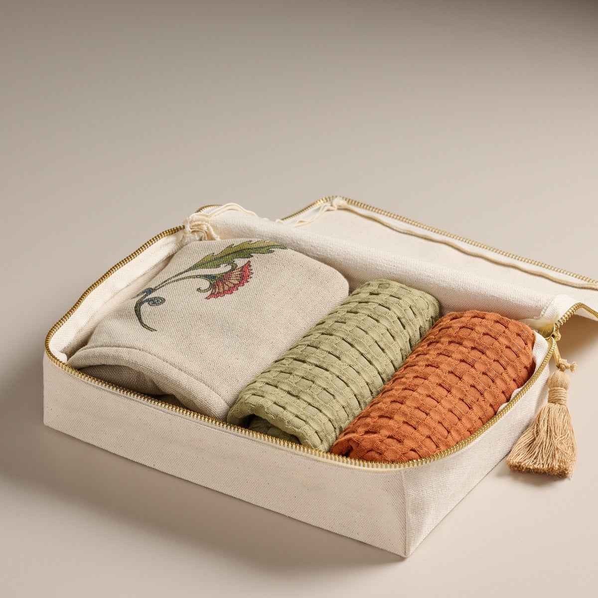 Malya- Set of 3 Hand Towels-Gmalya-Canvas Box