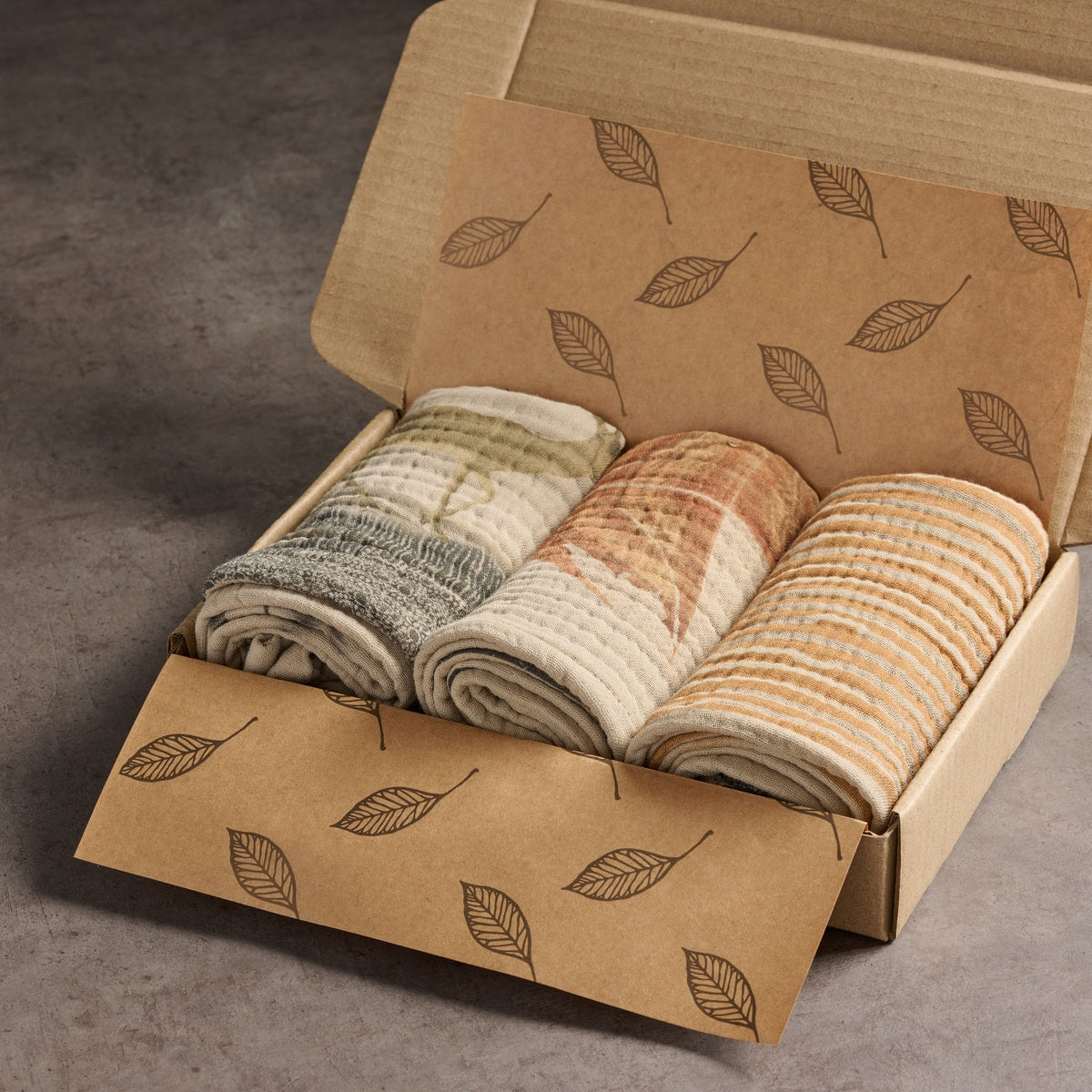 Miale- Set of 3 Hand Towels-GMiale-Carton Box