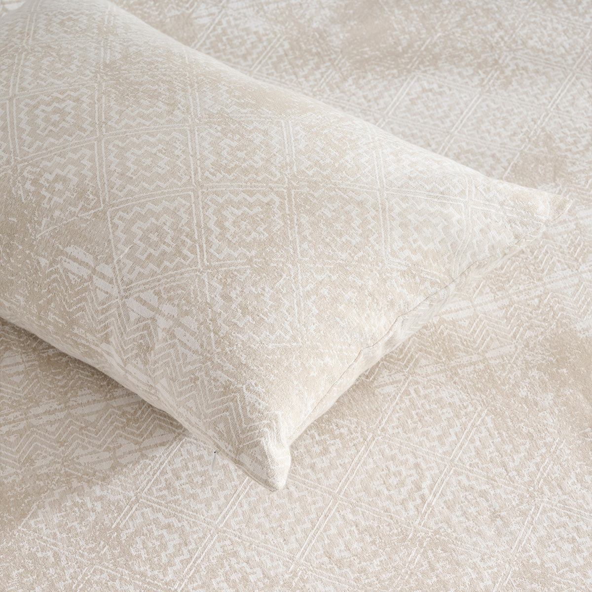 Antique Lace Birch | Cotton Bamboo | Jacquard | Bed Cover