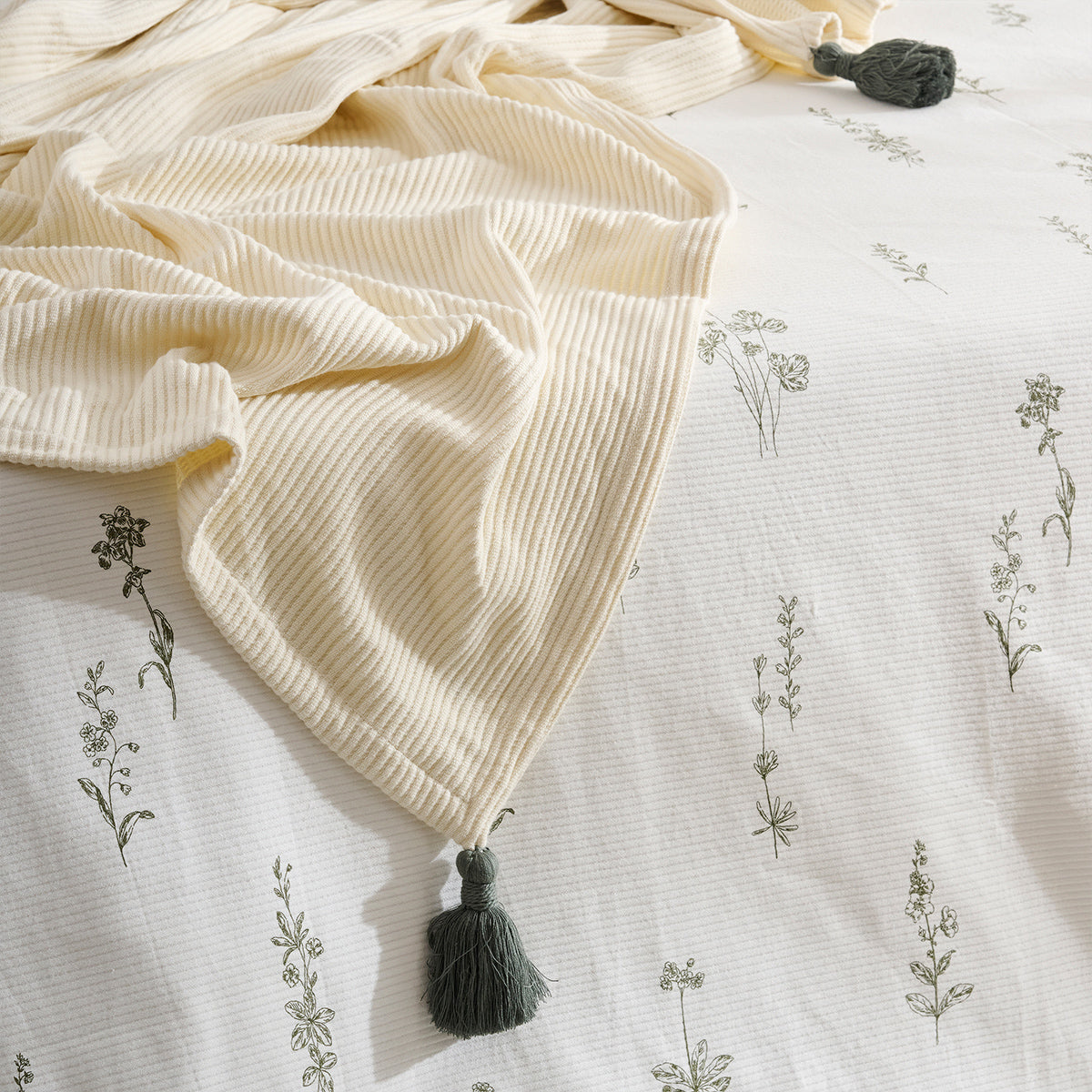 Cream Plume | Cotton Bamboo | Cord Rib | Throw