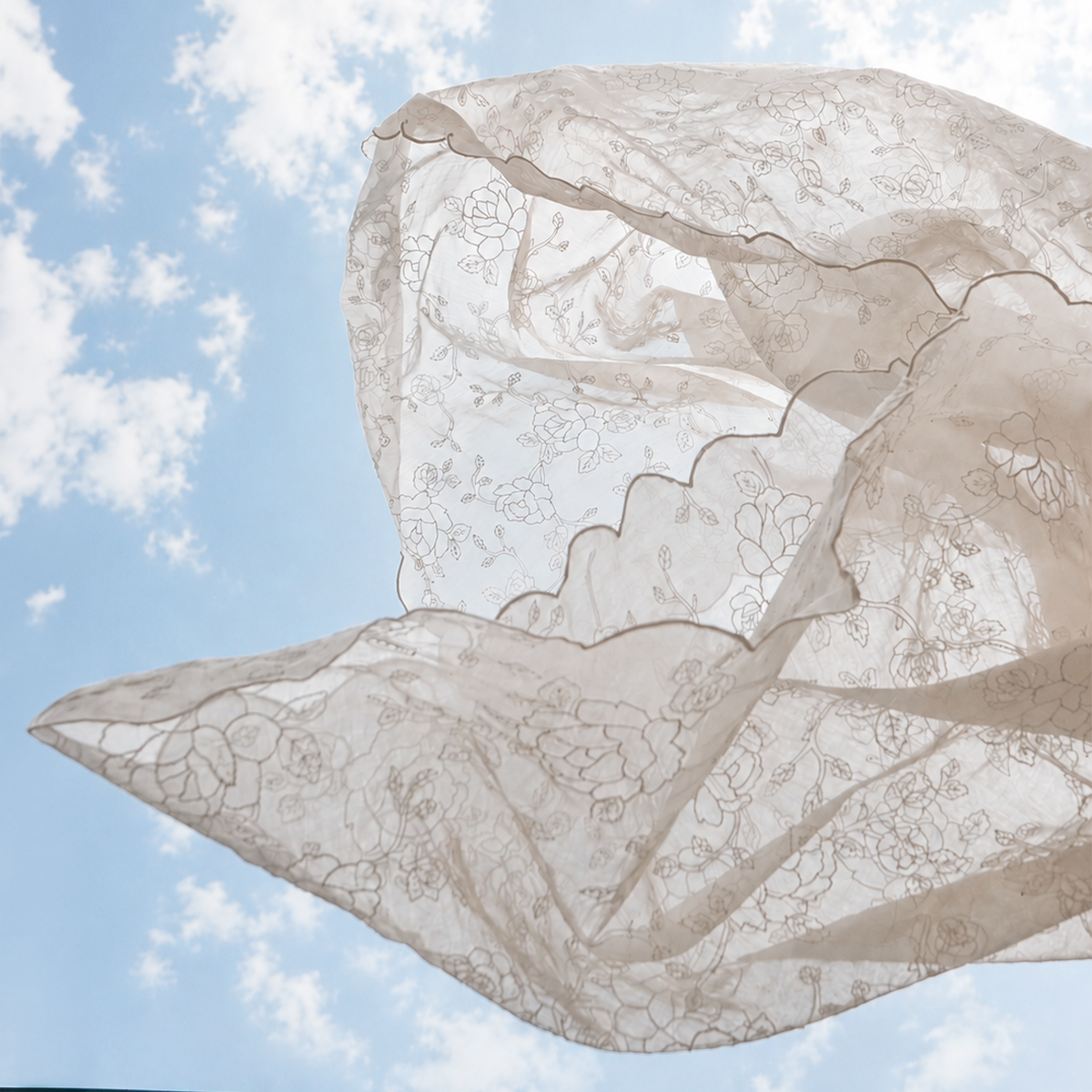 Humming Dupatta - Ivory