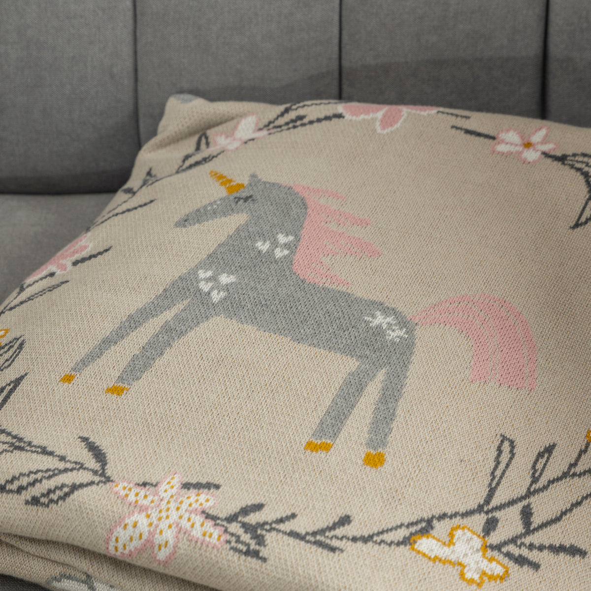 Cotton Knitted Unicorn Design Blanket With Sherpa For Kids