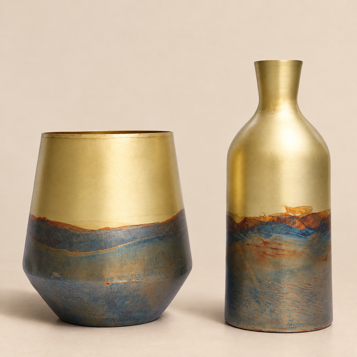 Aura Vase - Antique Gold