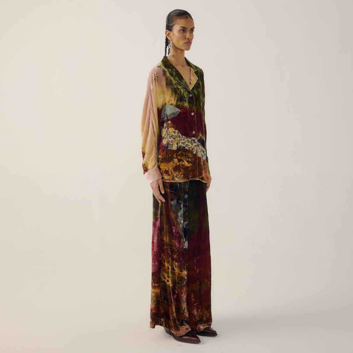 Lakesize Zoomed In Lounge Pants