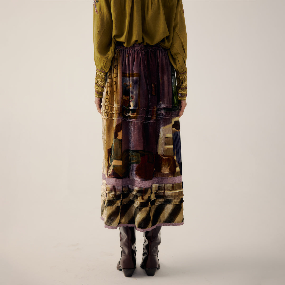 Living Room Emily Skirt