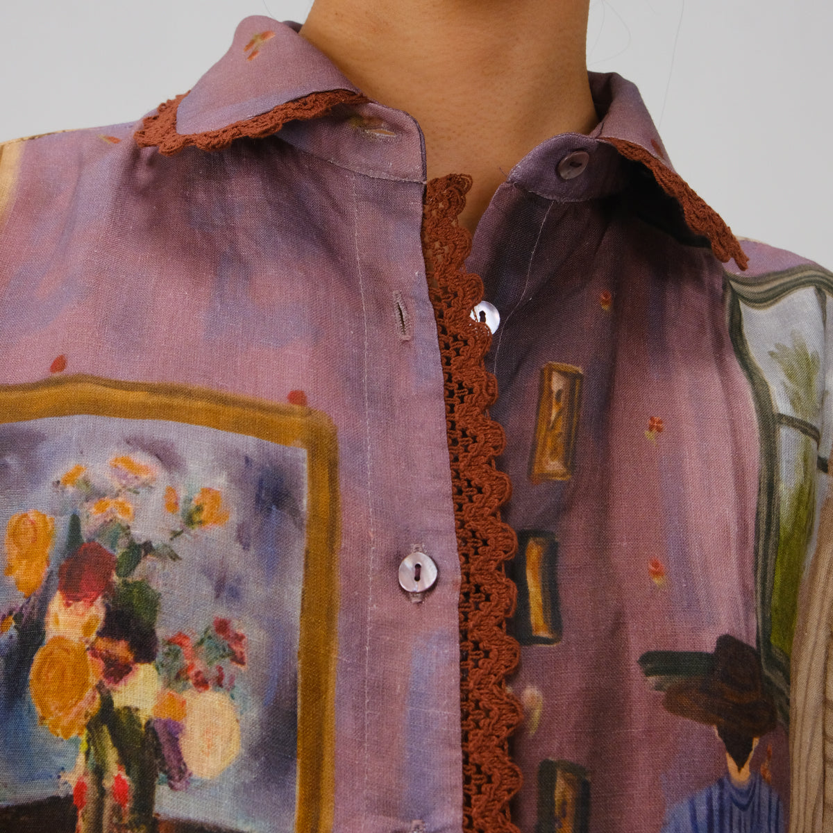 Living Room Moira Shirt