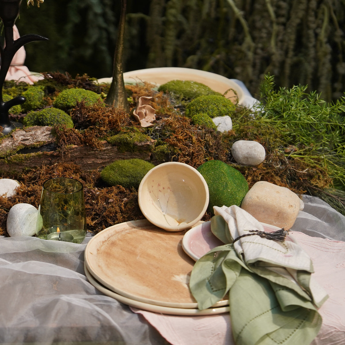 Meadow Dinner Plate - Brown