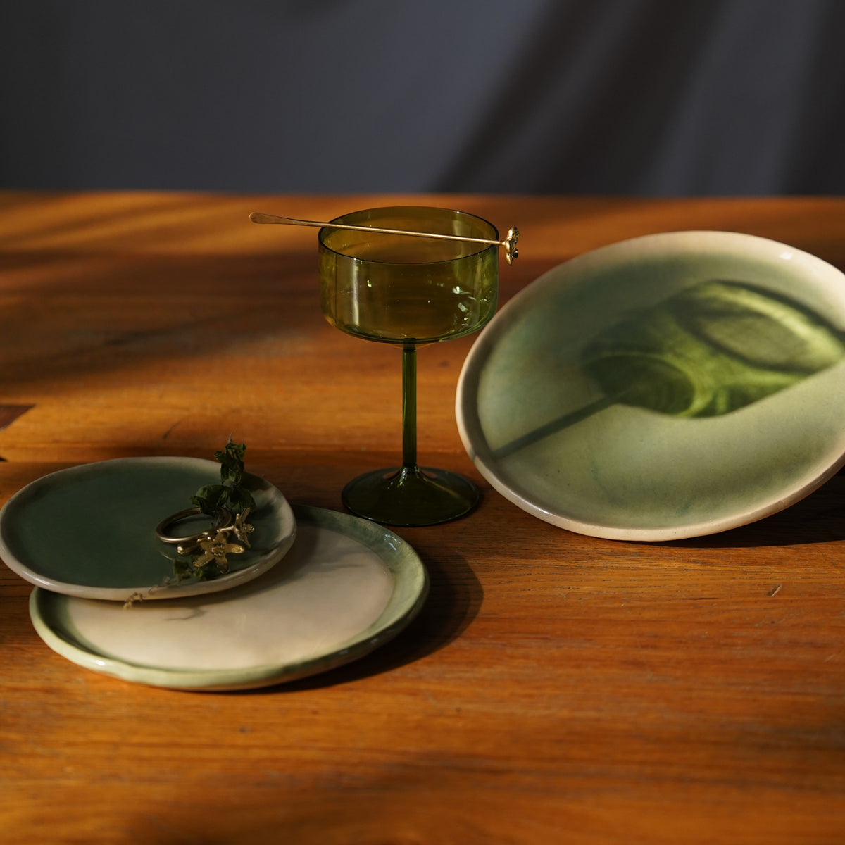 Petal Plate - Green & Ivory
