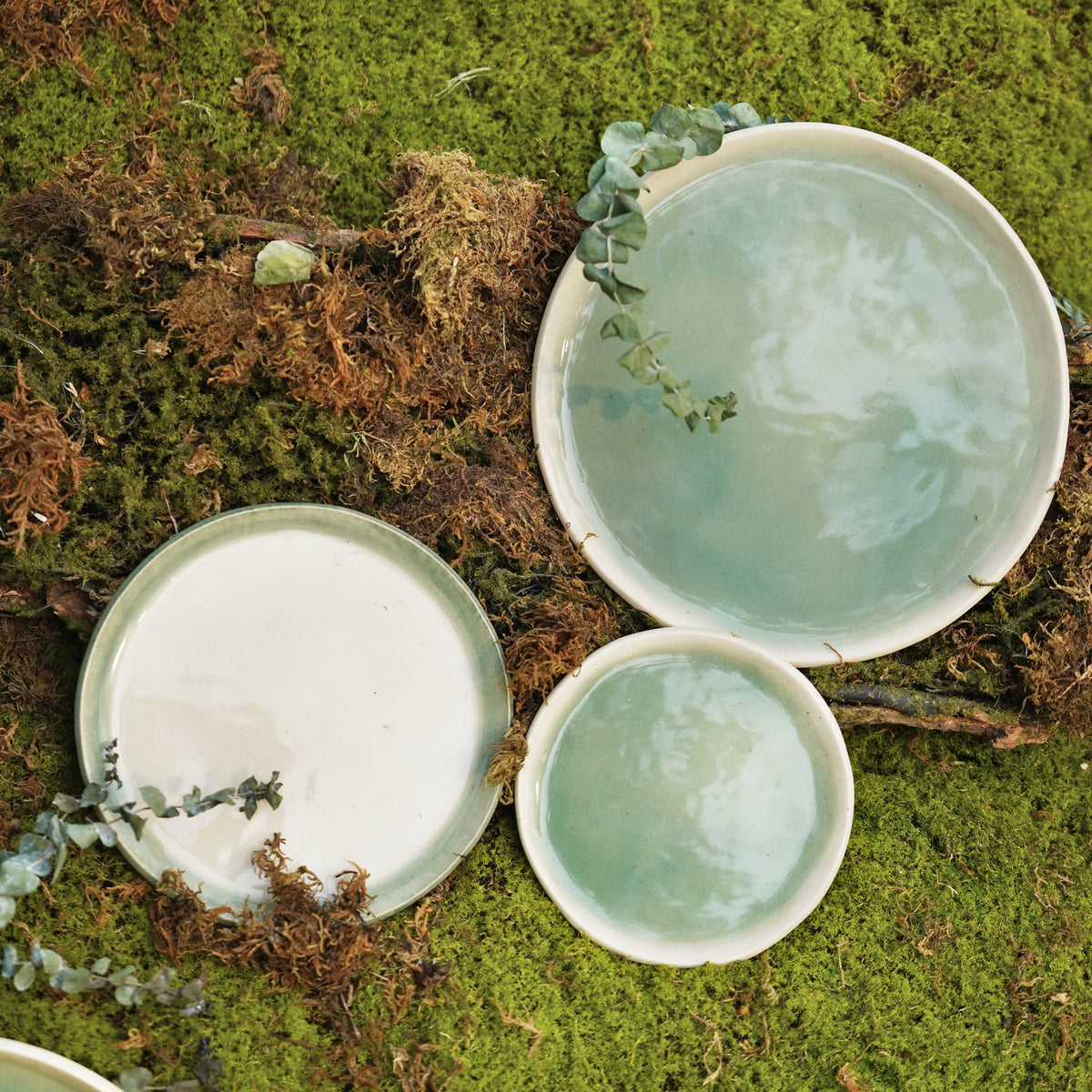 Petal Plate - Green & Ivory