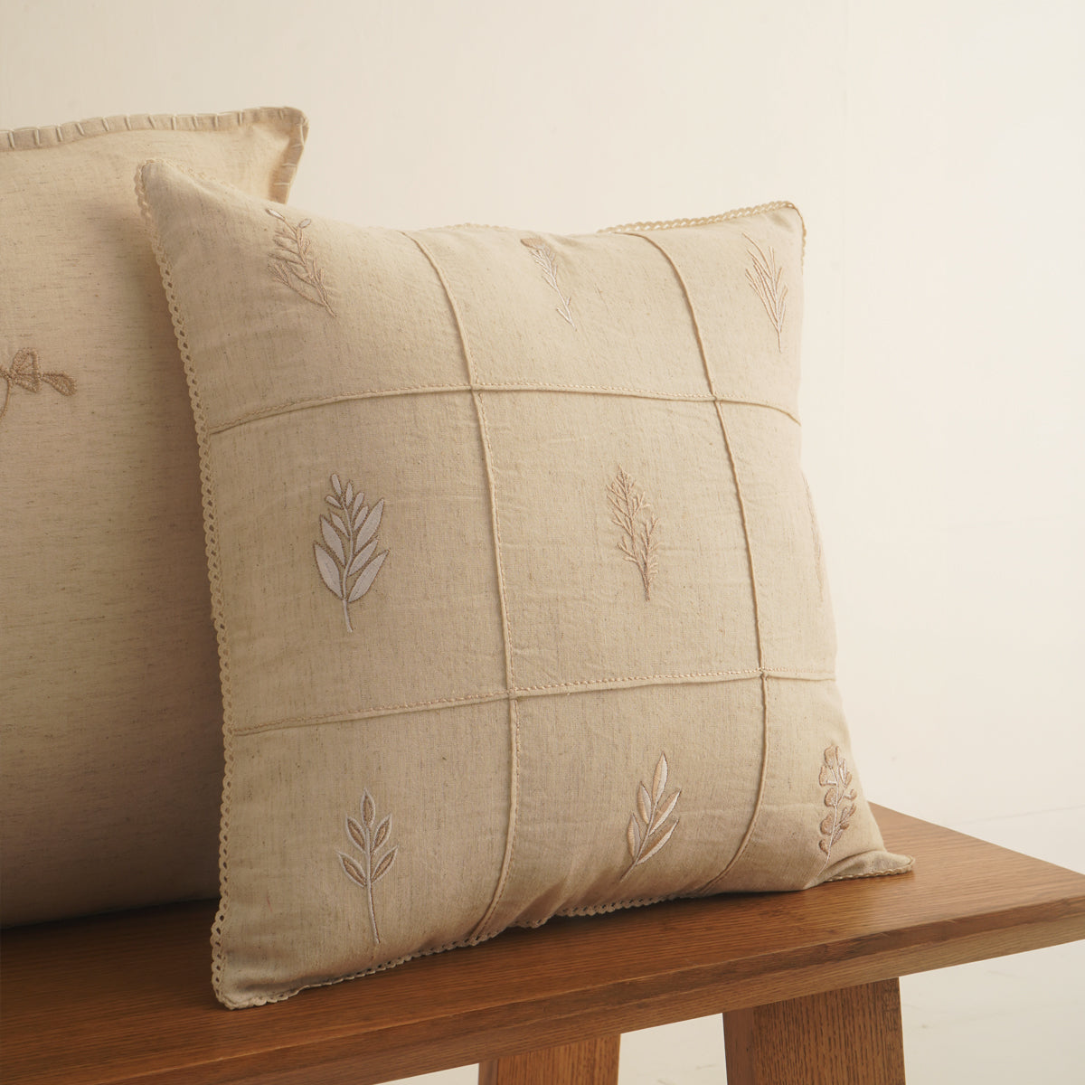 Petal Cushion - Natural