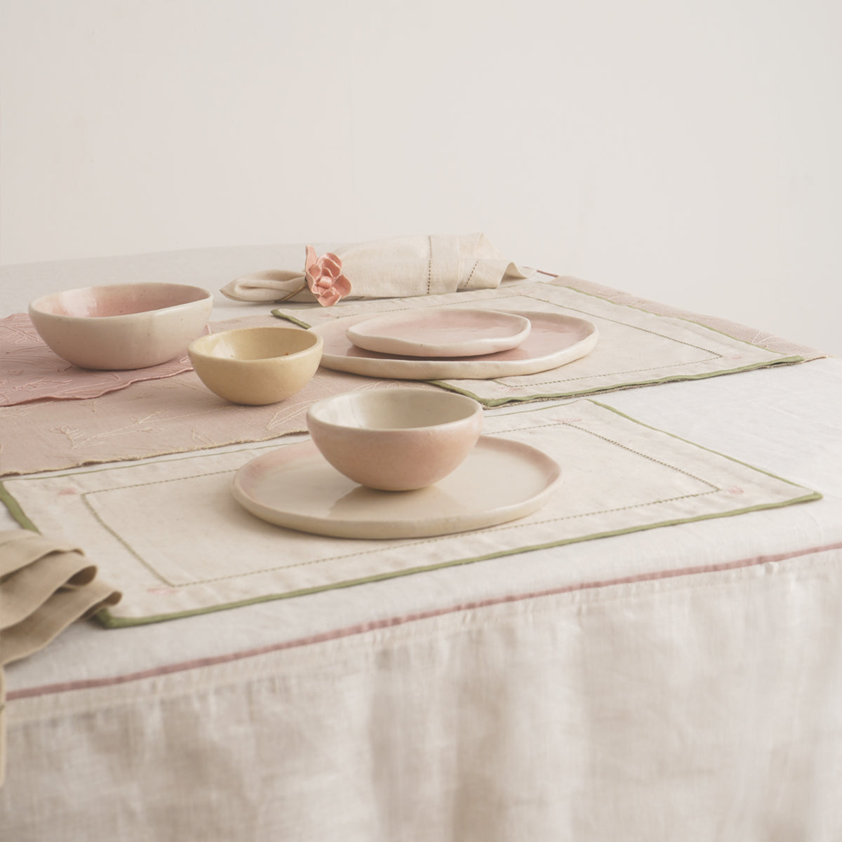 Dew Table Cover - Ivory