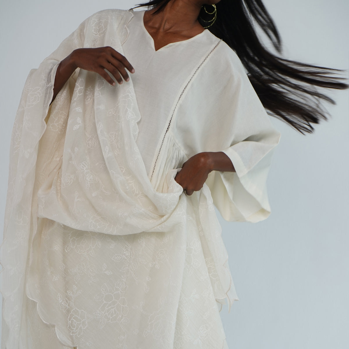 Humming Dupatta - Ivory
