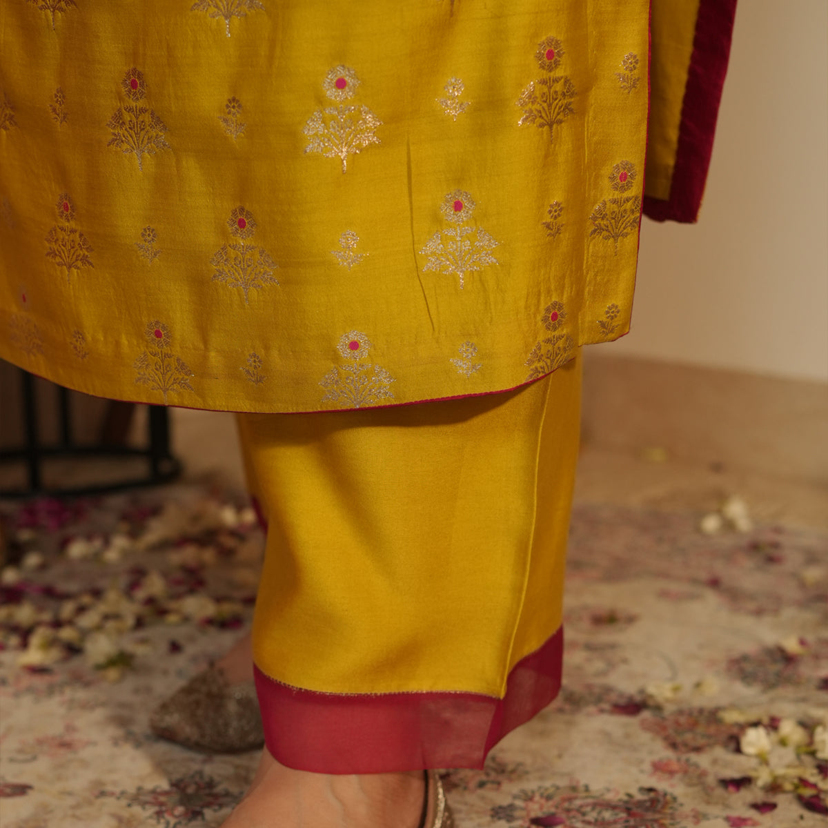 Amaltas Kurta Set