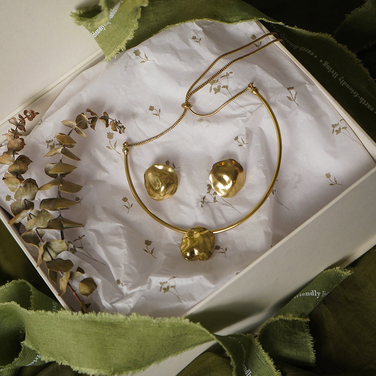 Gift for Her - Drops Set Brass