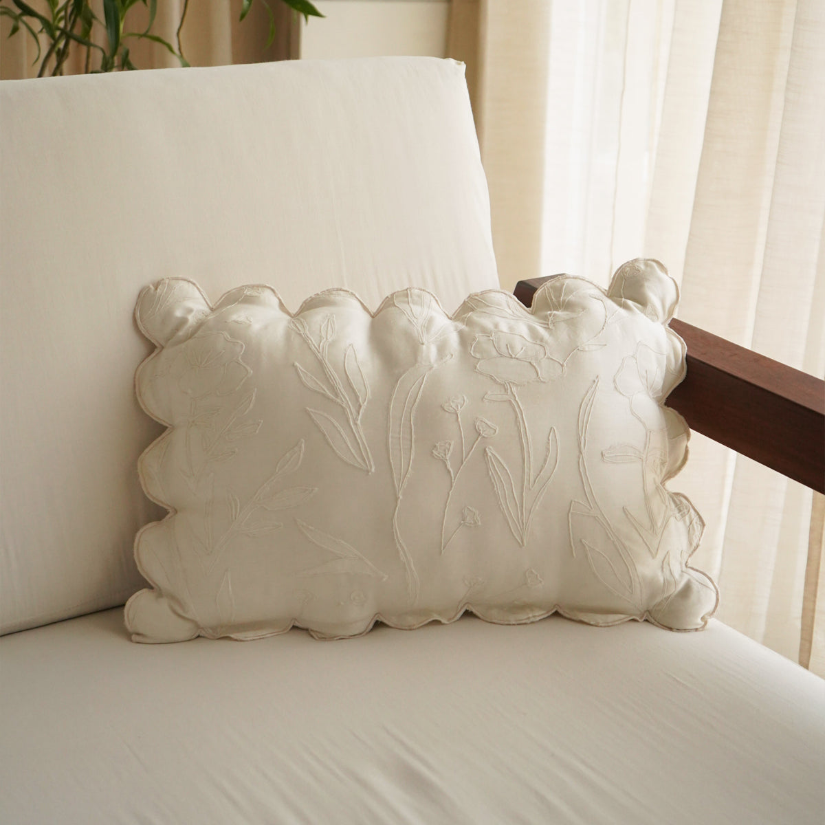 Dew Cushion - Ivory