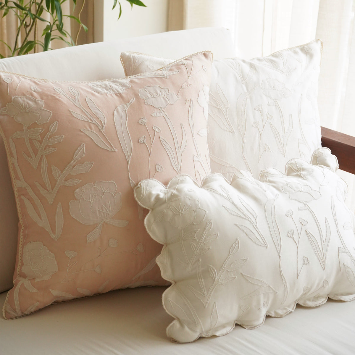 Fern cushion - Pink & Ivory