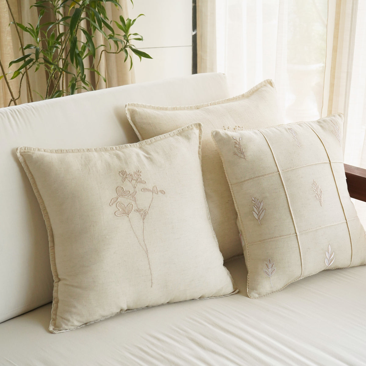 Bloom Cushion - Natural