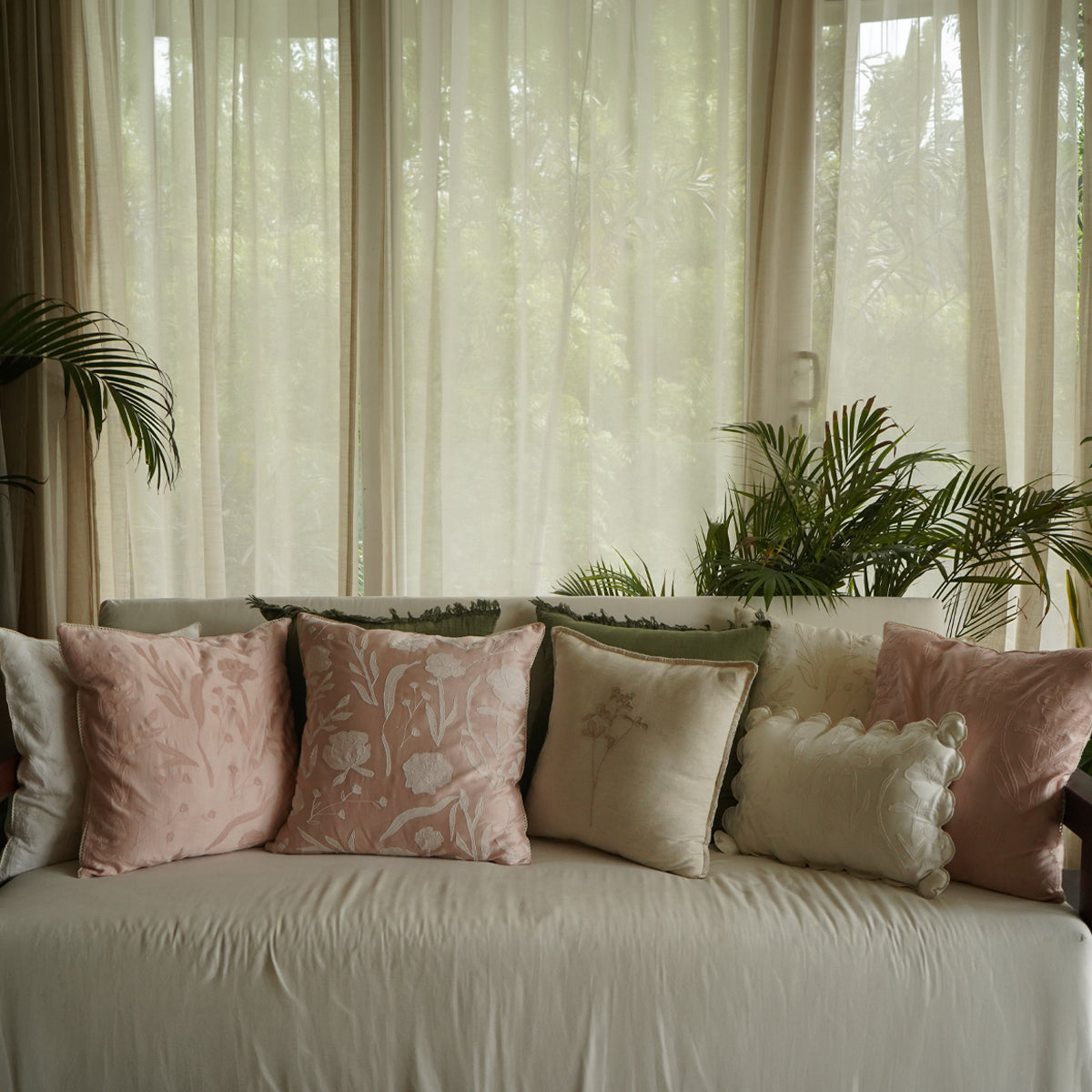 Bloom Cushion - Natural
