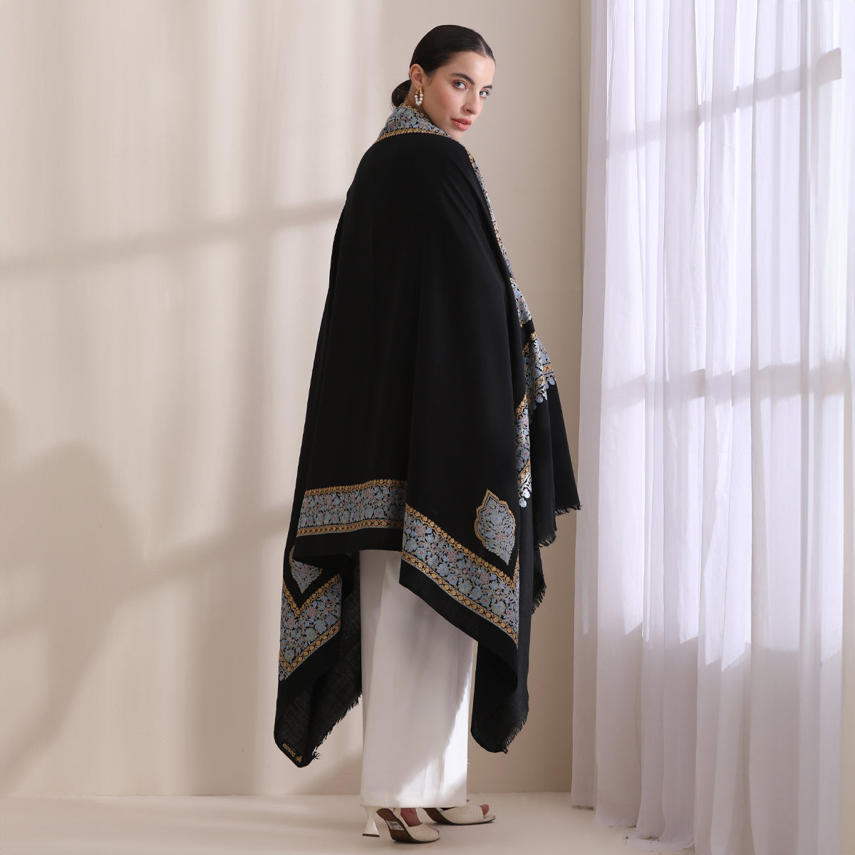 Abhuti Intricate Embroidered Shawl With Borderblack