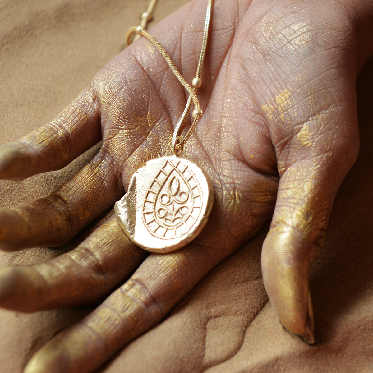 Fossil Pendent L1
