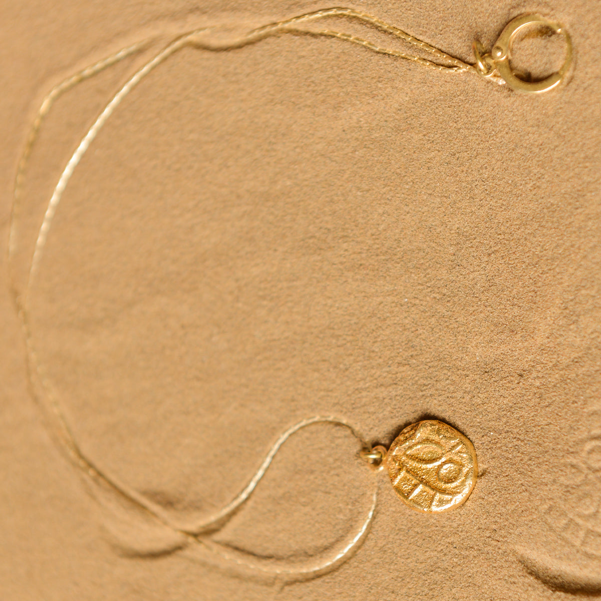 Fossil Pendent S6