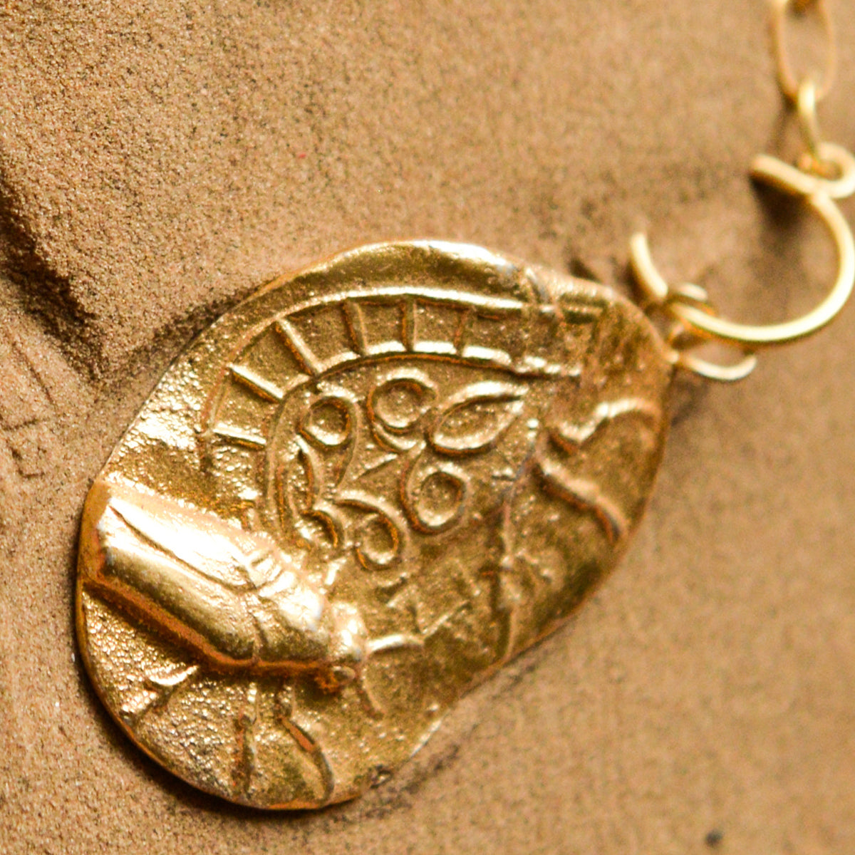 Fossil Shackle 4 Necklace
