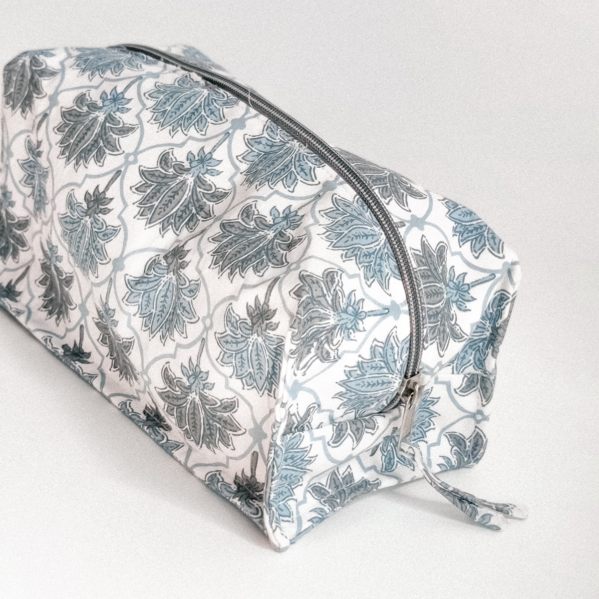 Sustainable 100% Cotton Premium Travel Organizer/Pouch by Ekatra - Blue Lotus