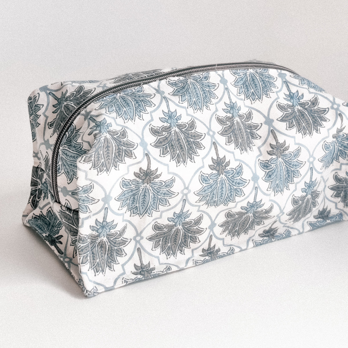 Sustainable 100% Cotton Premium Travel Organizer/Pouch by Ekatra - Blue Lotus