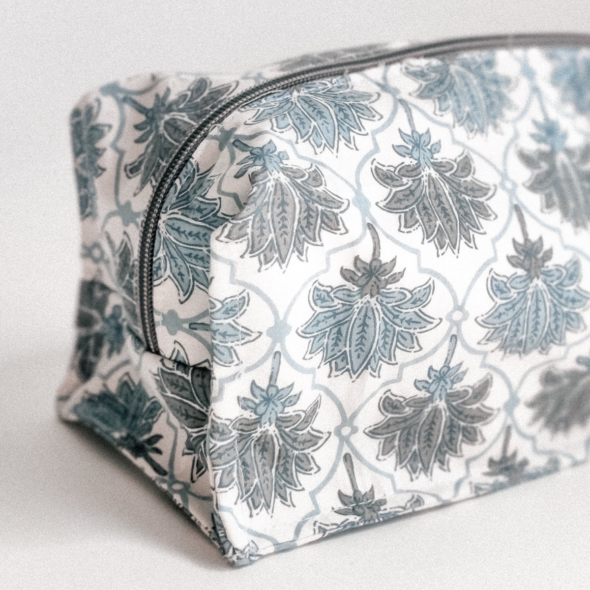 Sustainable 100% Cotton Premium Travel Organizer/Pouch by Ekatra - Blue Lotus