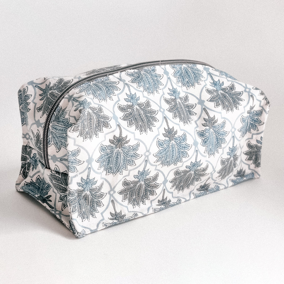 Sustainable 100% Cotton Premium Travel Organizer/Pouch by Ekatra - Blue Lotus