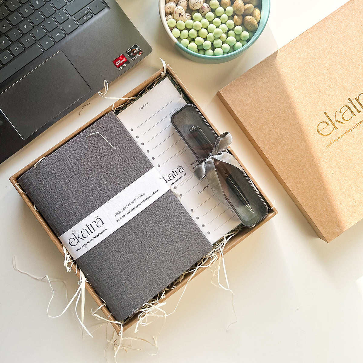 Sustainable Productivity Gift hamper by Ekatra - Solid Grey