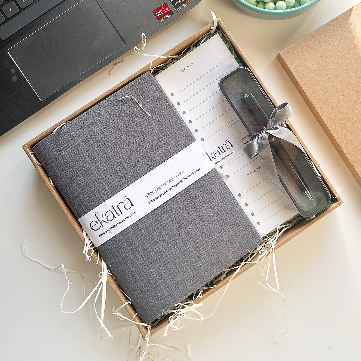 Sustainable Productivity Gift hamper by Ekatra - Solid Grey