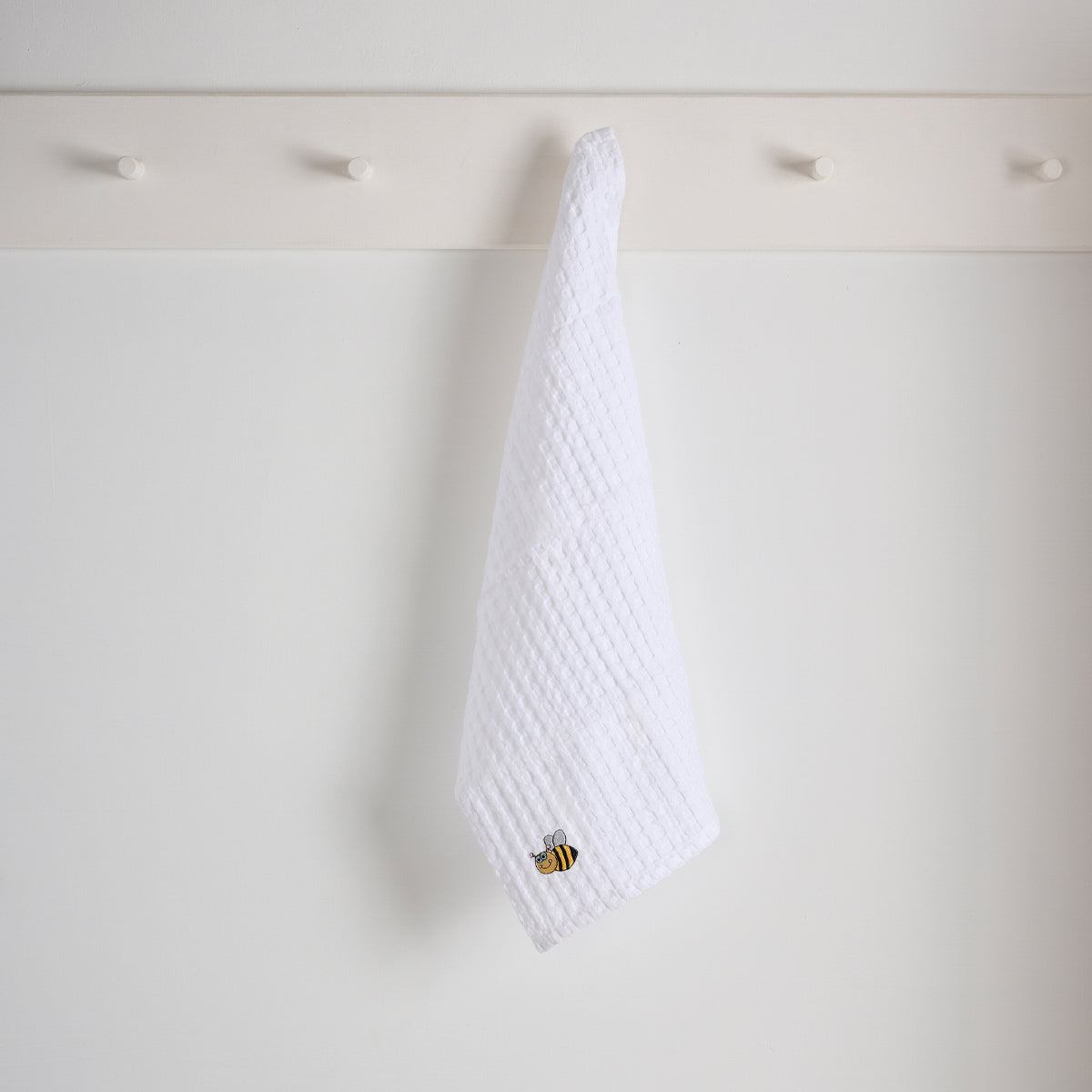 Smock Embroidered | Cotton | Waffle | Hand Towel | Little Bee