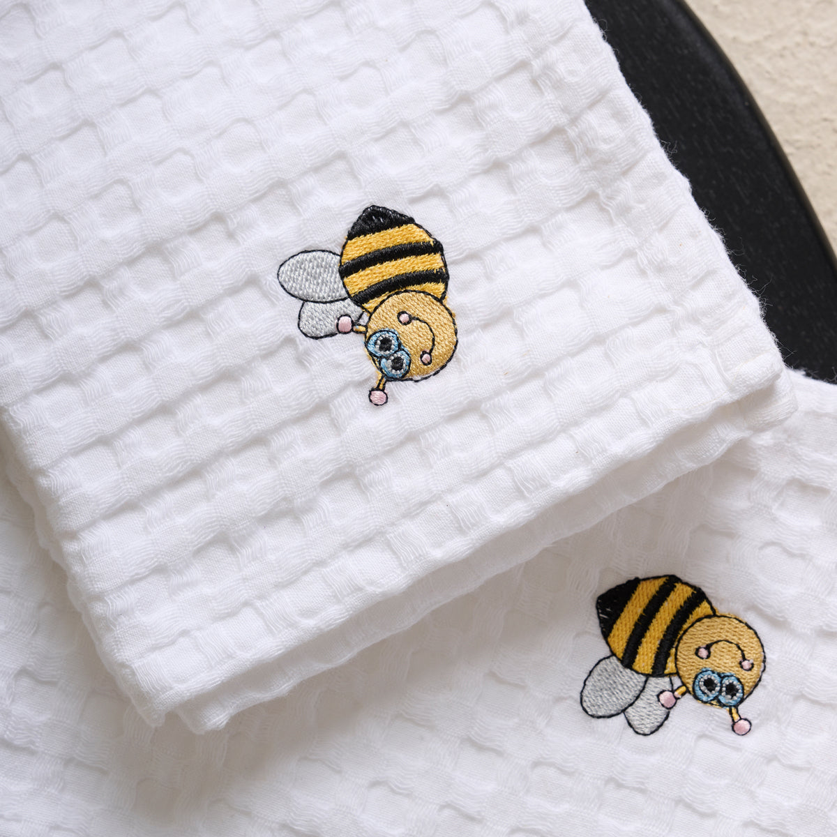 Smock Embroidered | Cotton | Waffle | Hand Towel | Little Bee