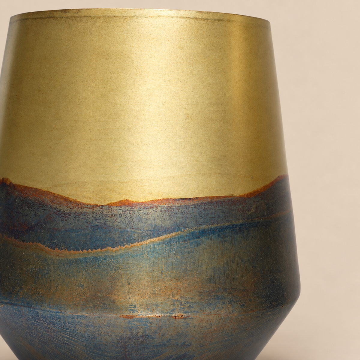 Aura Vase - Antique Gold