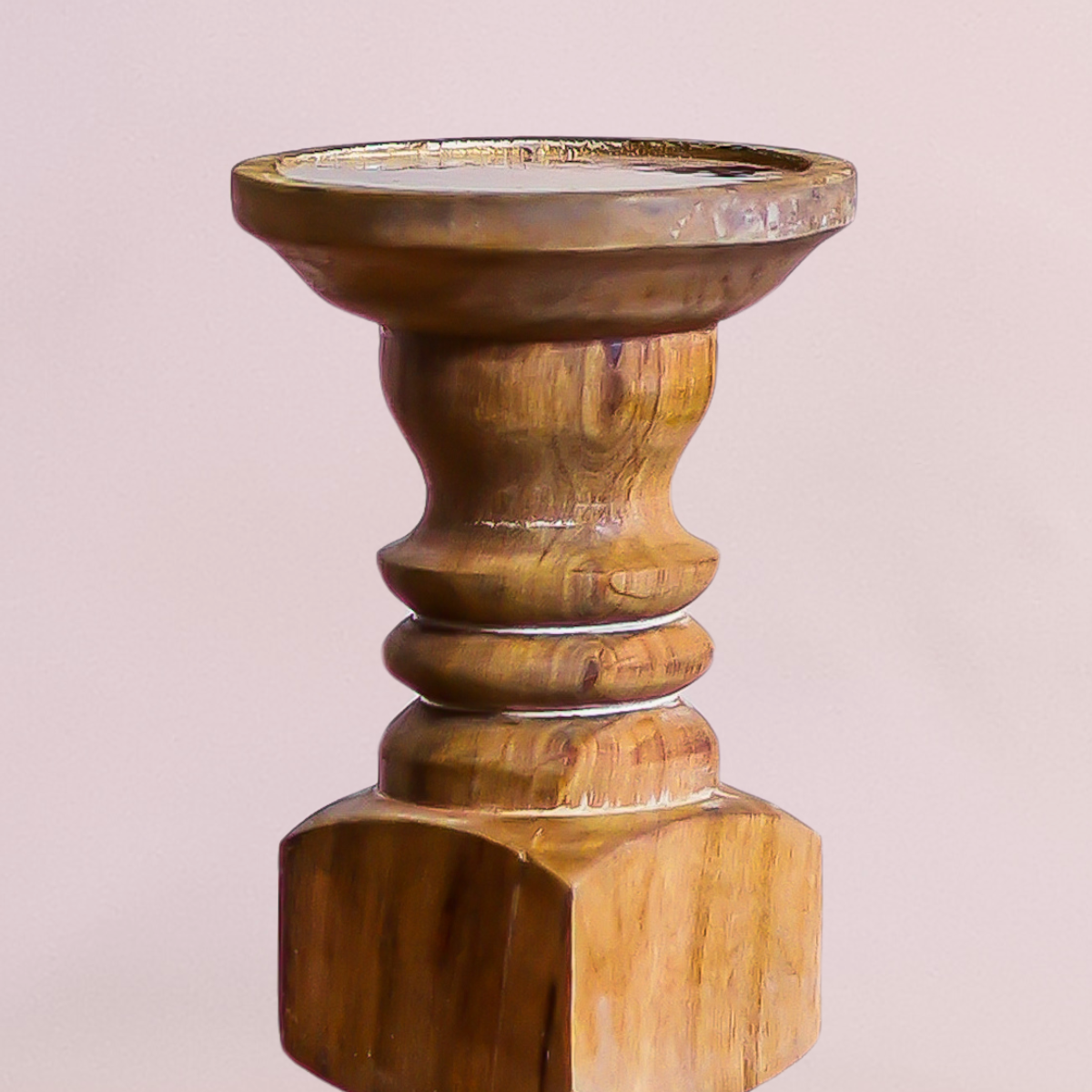 Elara Candlestand