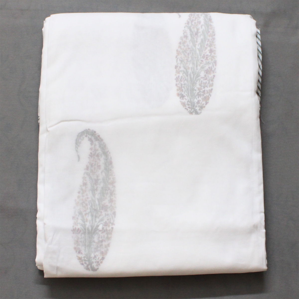 Floral Hues Muslin Dohar (Classic)